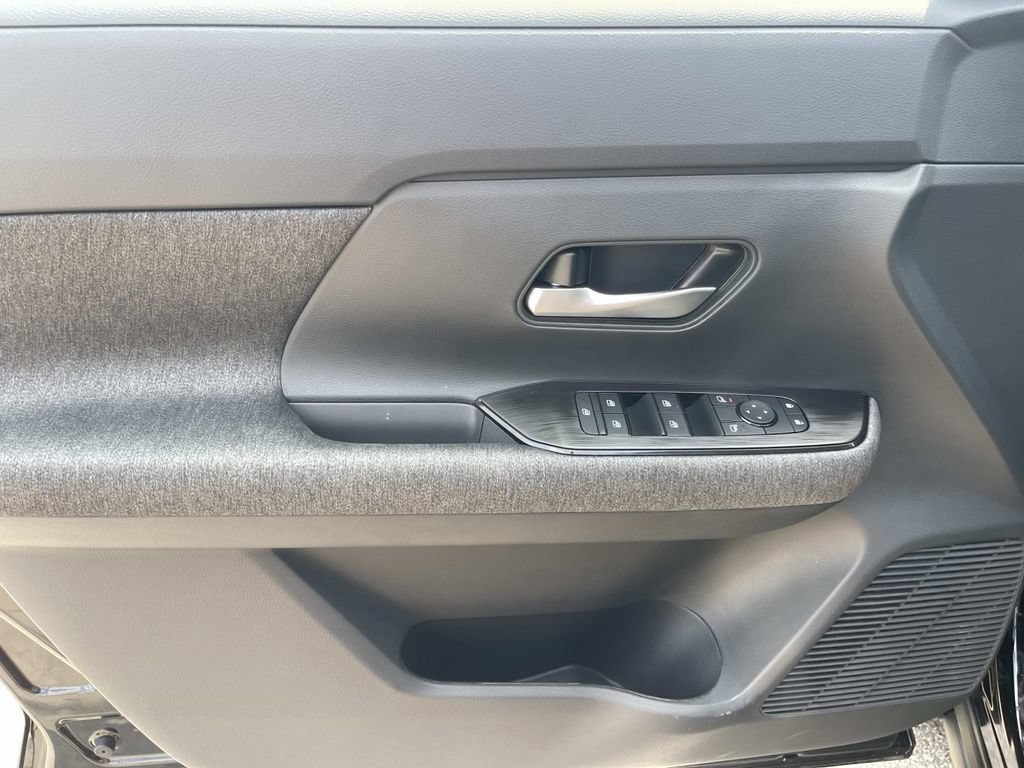 New 2026 Nissan Kicks SV w/ Cold Weather Package FWD image 20