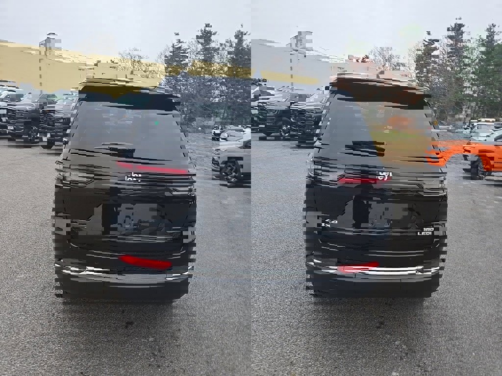 New 2025 Jeep Grand Cherokee Laredo X image 6