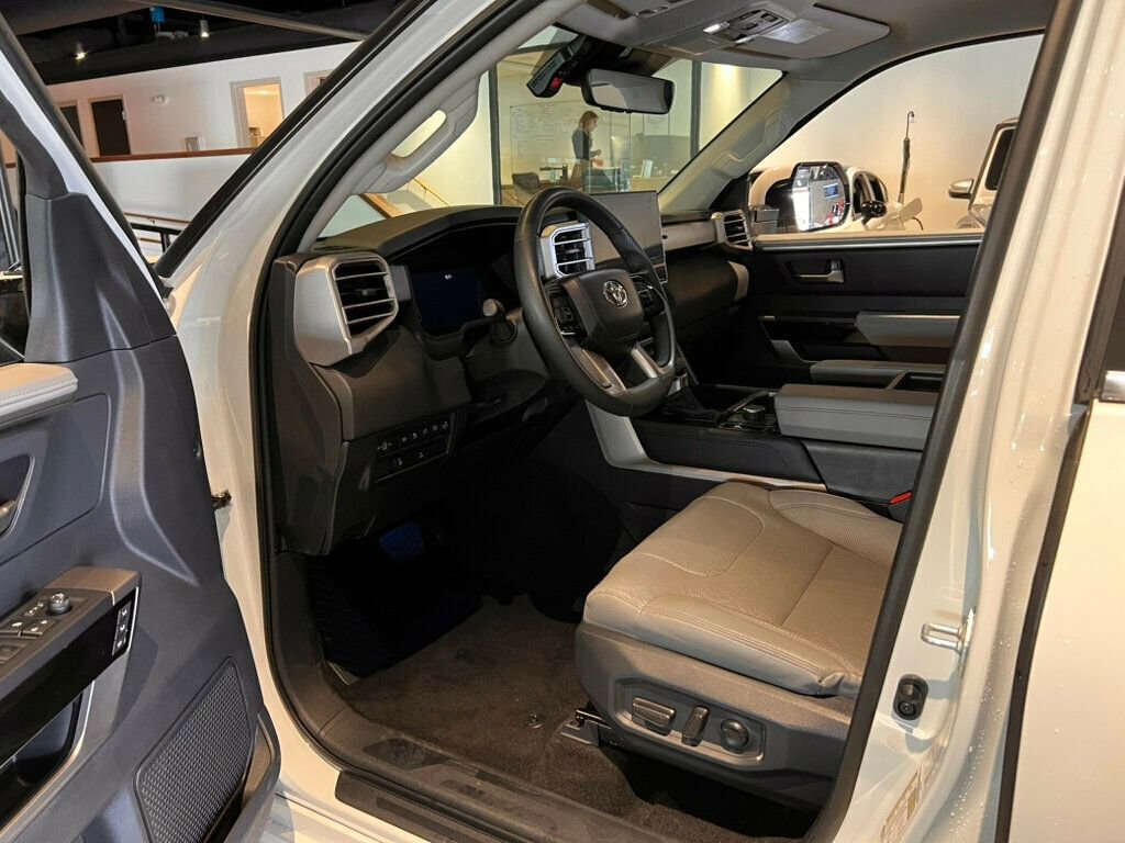 Used 2024 Toyota Tundra Limited w/ Power Package image 9