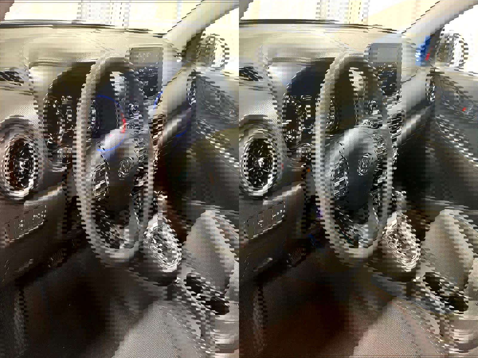 Used 2023 Hyundai Kona SEL image 8