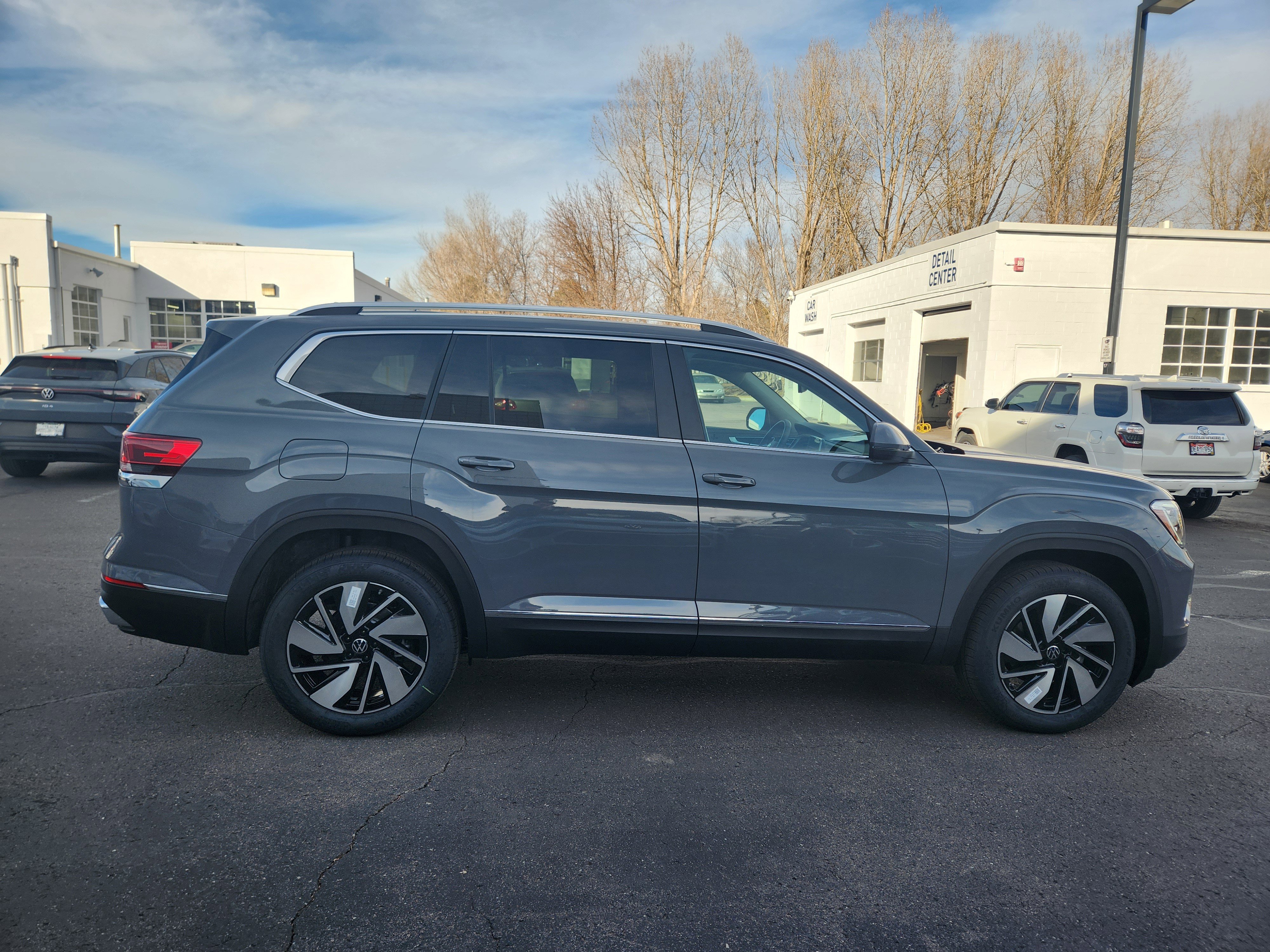 New 2026 Volkswagen Atlas SEL image 8