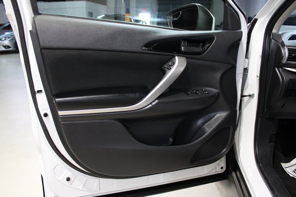 Used 2020 Mitsubishi Eclipse Cross ES image 23