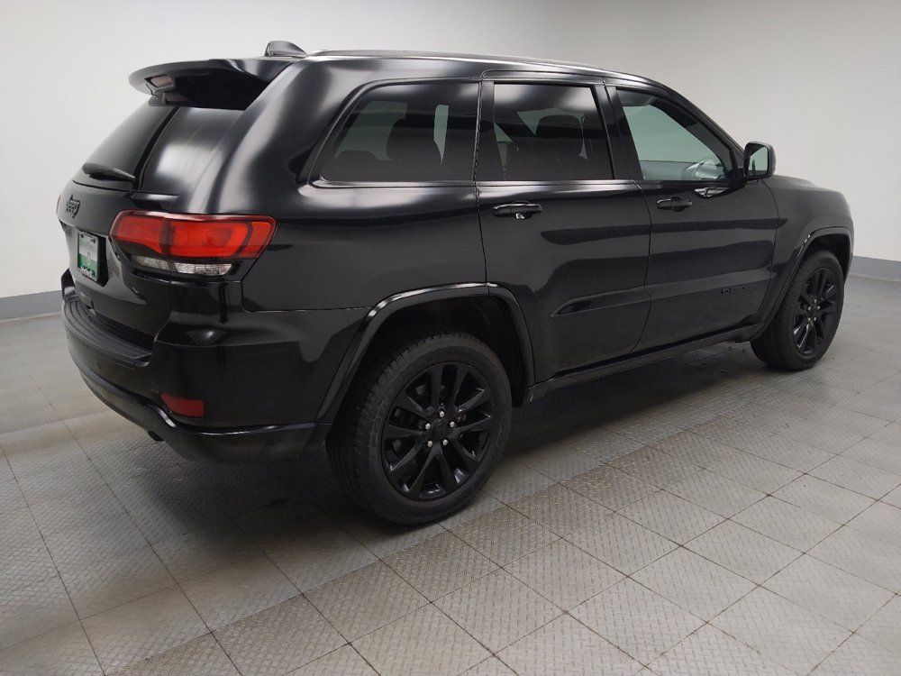 Used 2018 Jeep Grand Cherokee Altitude AWD/4WD image 10