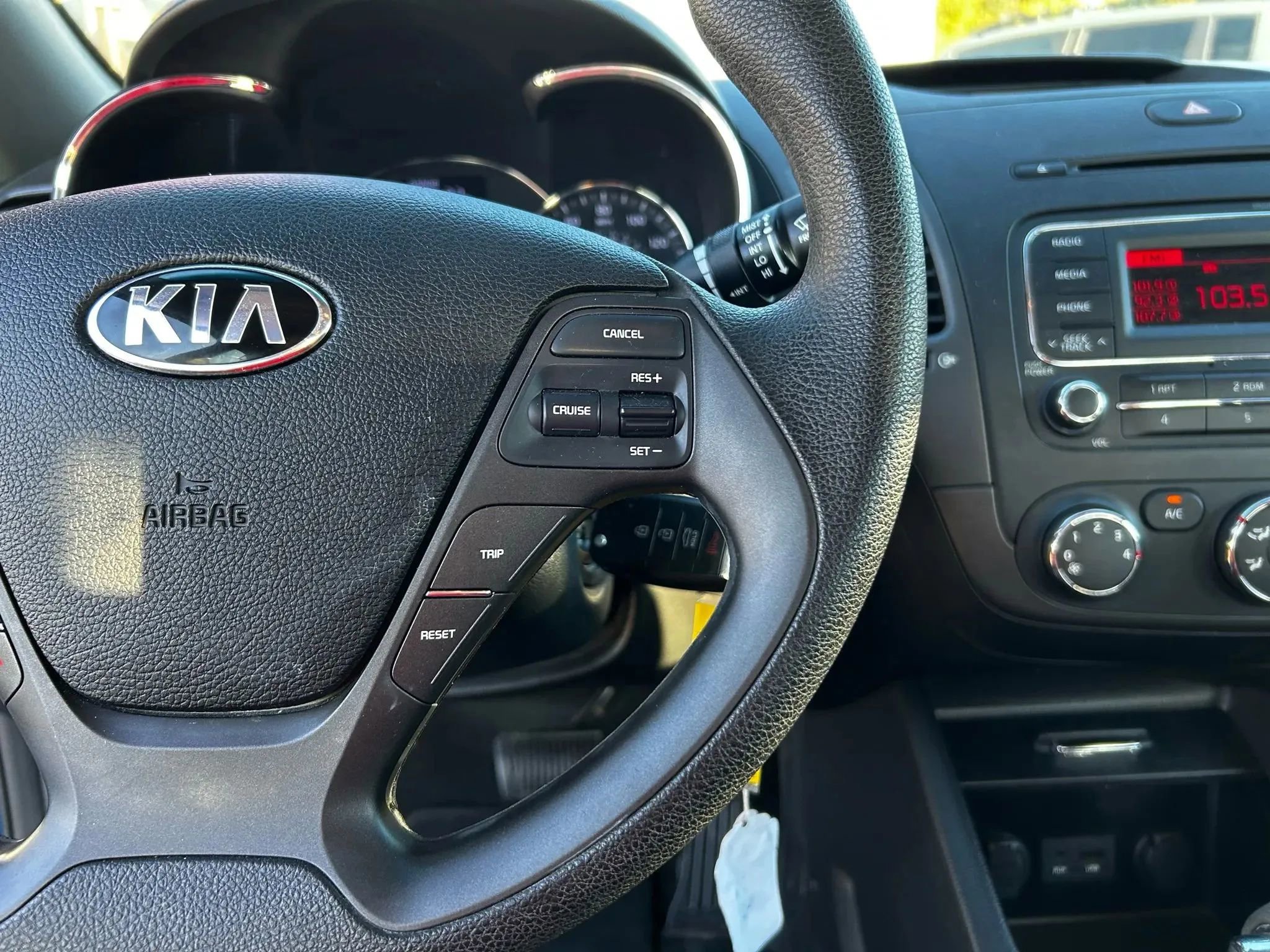 Used 2015 Kia Forte LX w/ Popular Package image 14