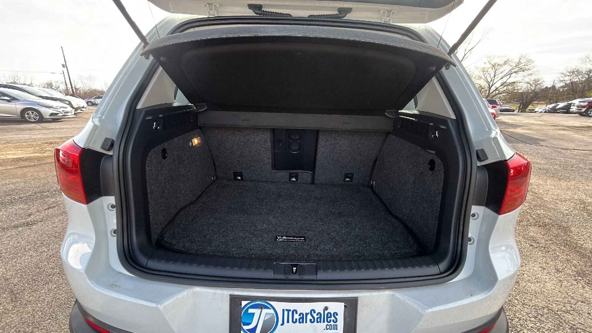 Used 2016 Volkswagen Tiguan SE image 46