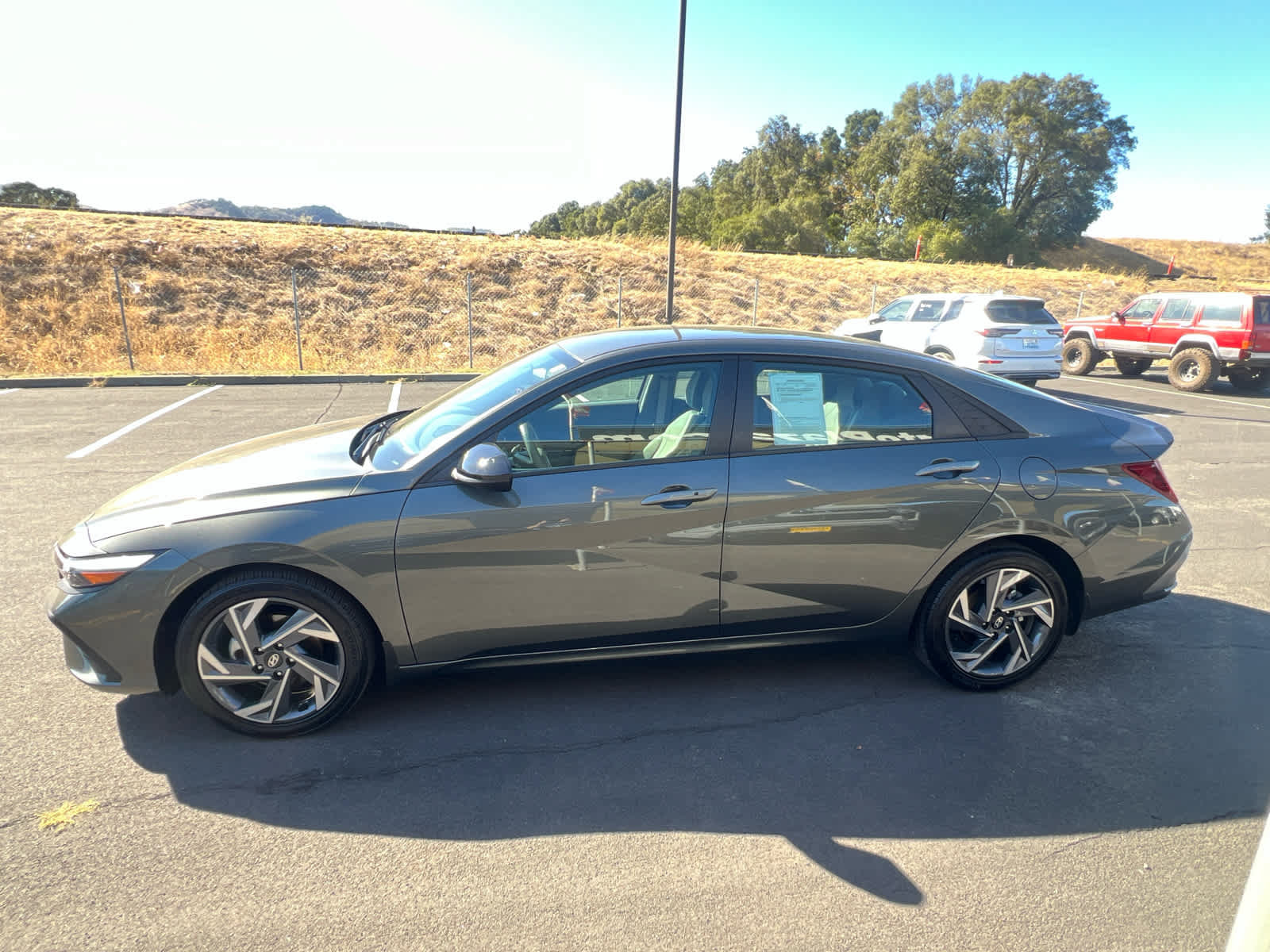 Used 2025 Hyundai Elantra Sport FWD image 7