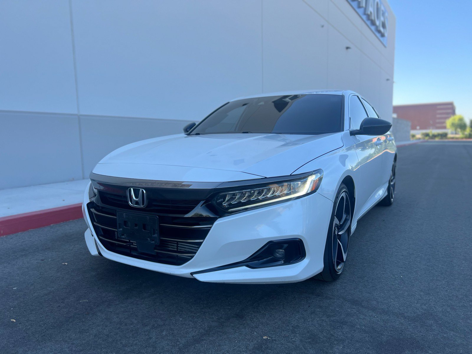 Used 2021 Honda Accord Sport image 3