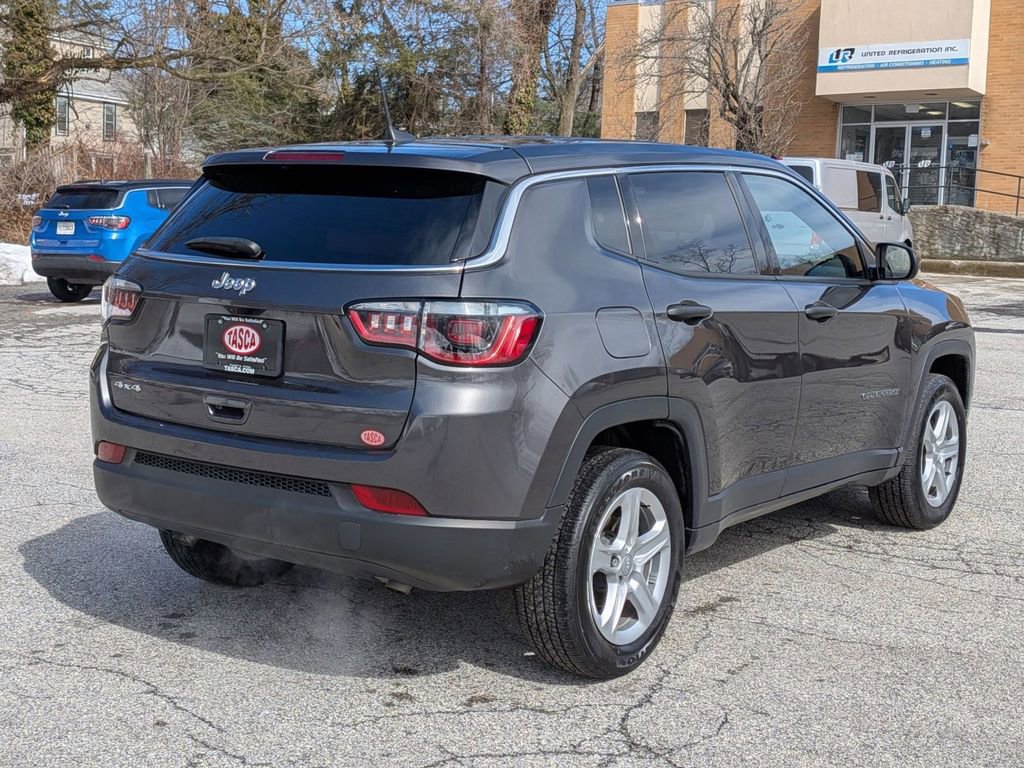 Used 2023 Jeep Compass Sport image 3