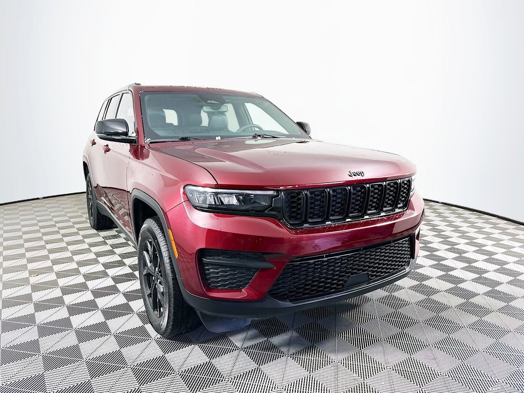 Certified 2024 Jeep Grand Cherokee Altitude image 2