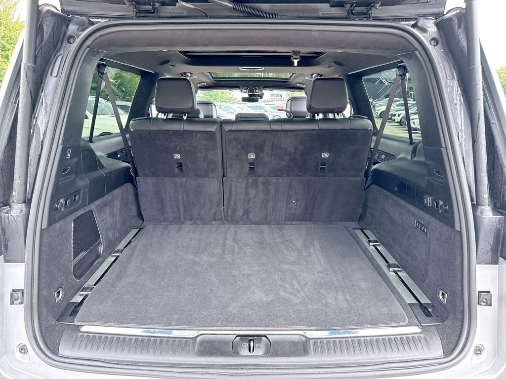 Used 2024 Jeep Grand Wagoneer L Series III image 32