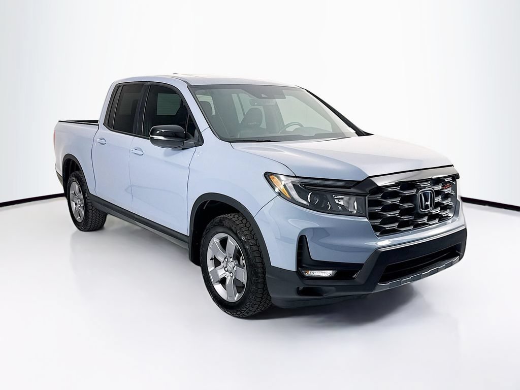 Certified 2025 Honda Ridgeline TrailSport image 3