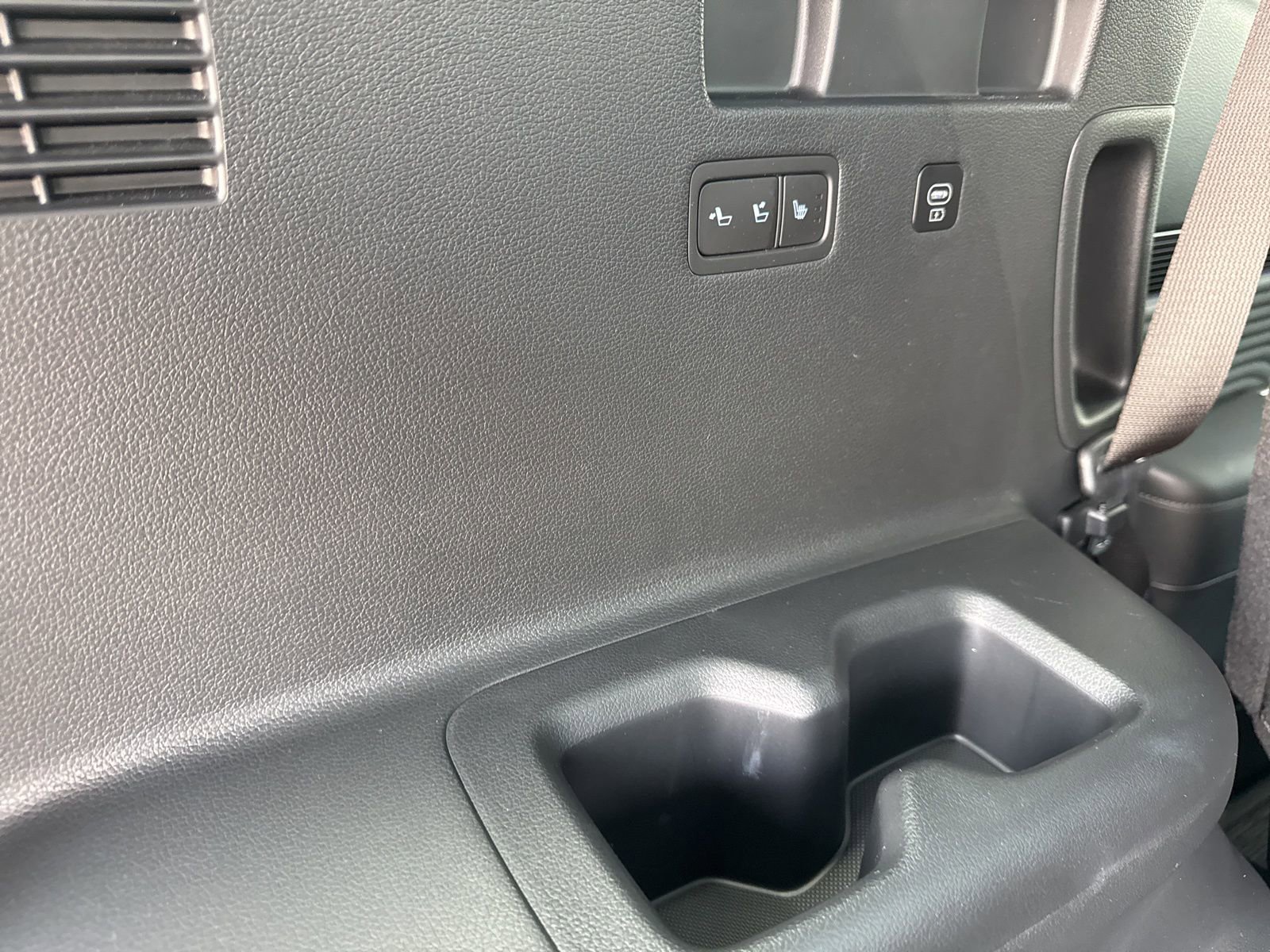 Used 2025 Hyundai Palisade Calligraphy image 13