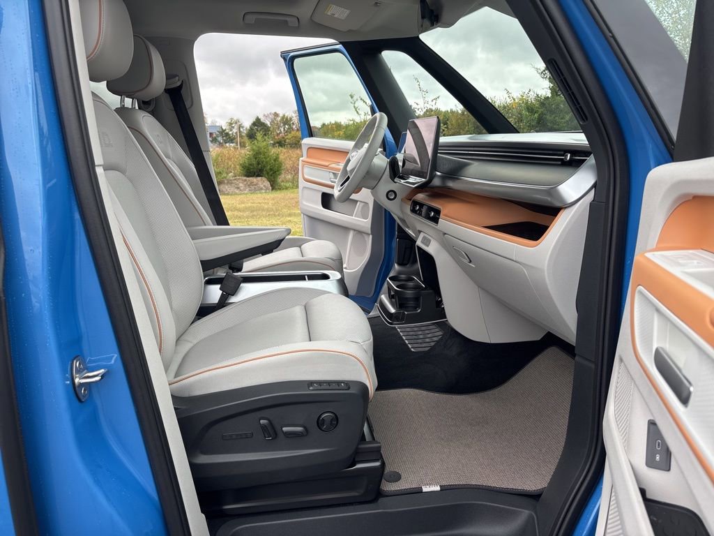 New 2025 Volkswagen ID. Buzz Pro S Plus image 22
