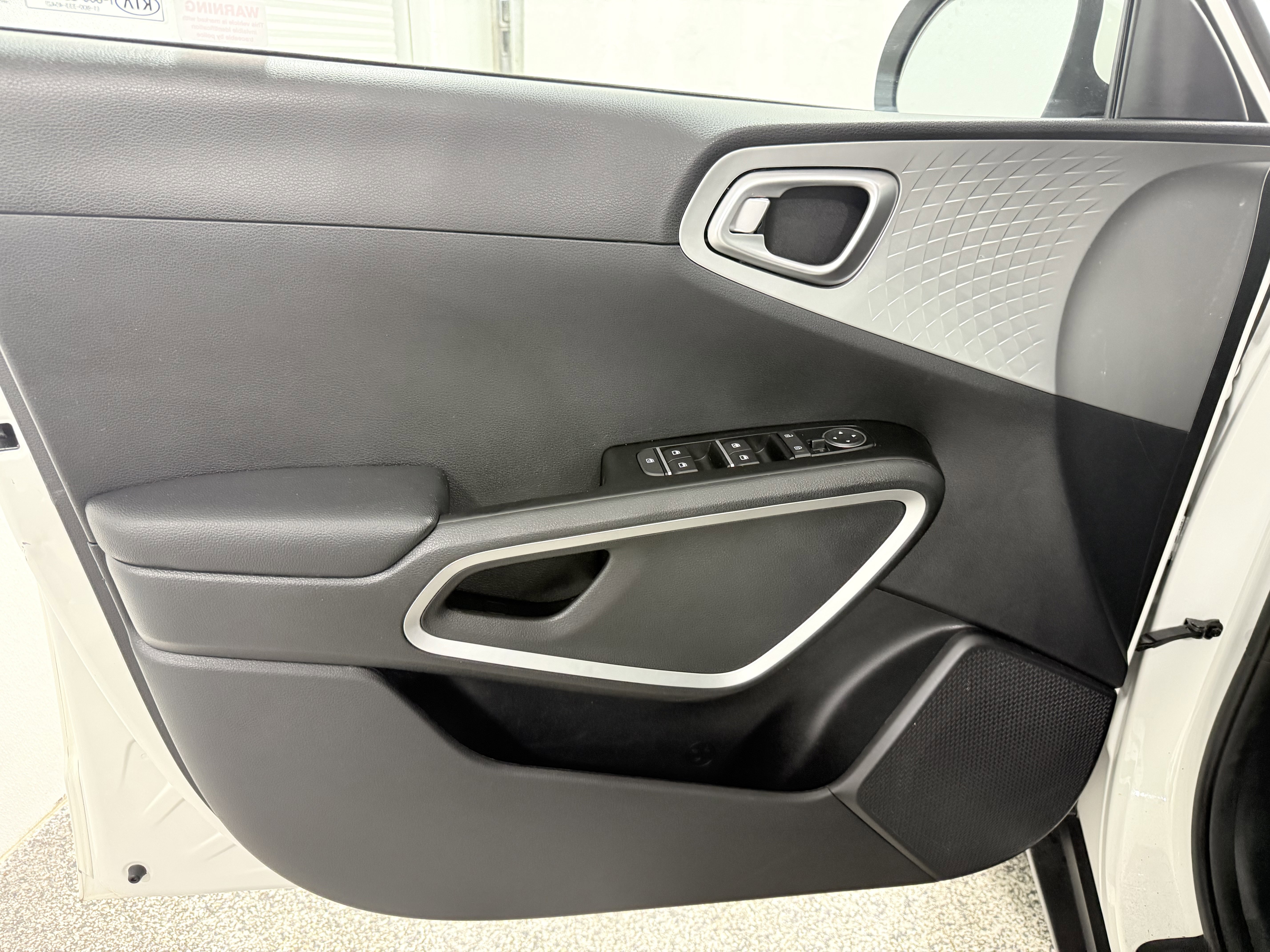 Used 2021 Kia Soul LX image 14