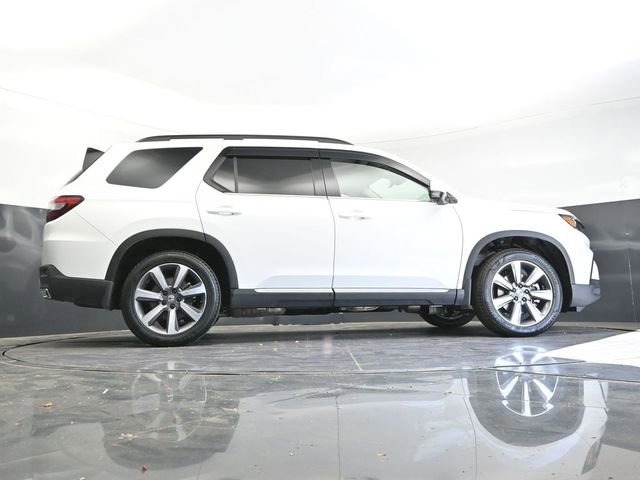 Used 2025 Honda Pilot Elite image 34