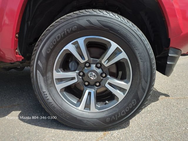 Used 2019 Toyota Tacoma TRD Sport AWD/4WD image 12