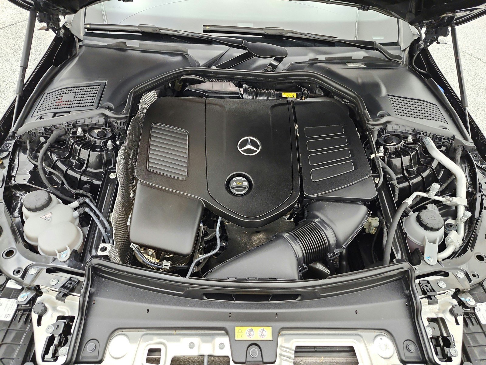 Used 2024 Mercedes-Benz C 300 4MATIC Sedan image 17