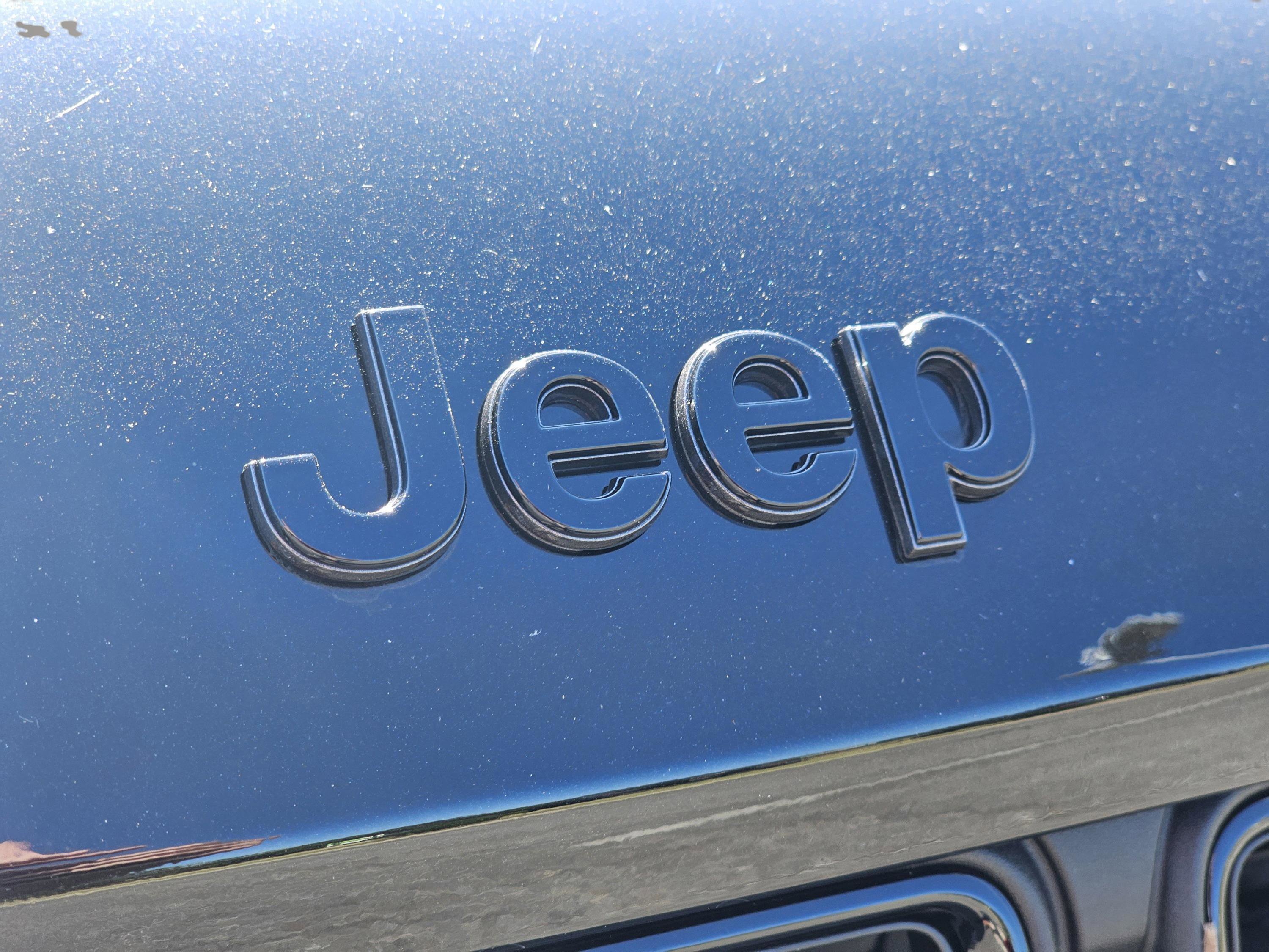 New 2025 Jeep Grand Cherokee L Altitude image 3