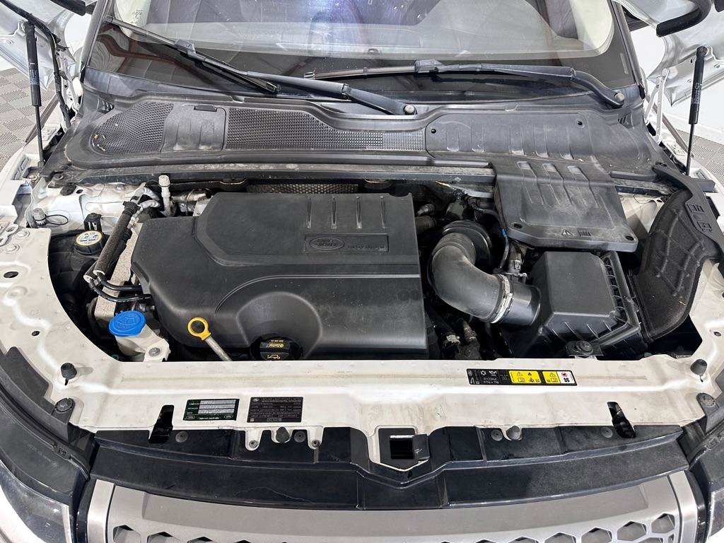 Used 2018 Land Rover Range Rover Evoque SE image 38