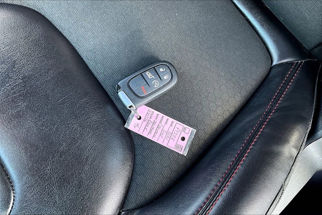 Used 2021 Jeep Cherokee Trailhawk w/ Comfort/Convenience Group image 10