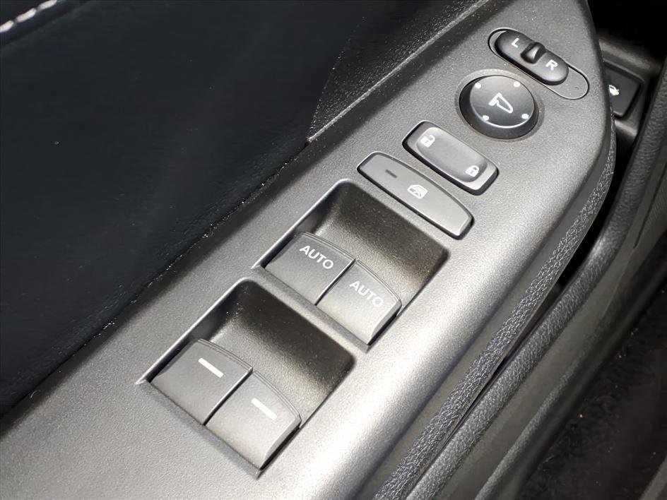 Used 2018 Honda Civic EX-L image 15