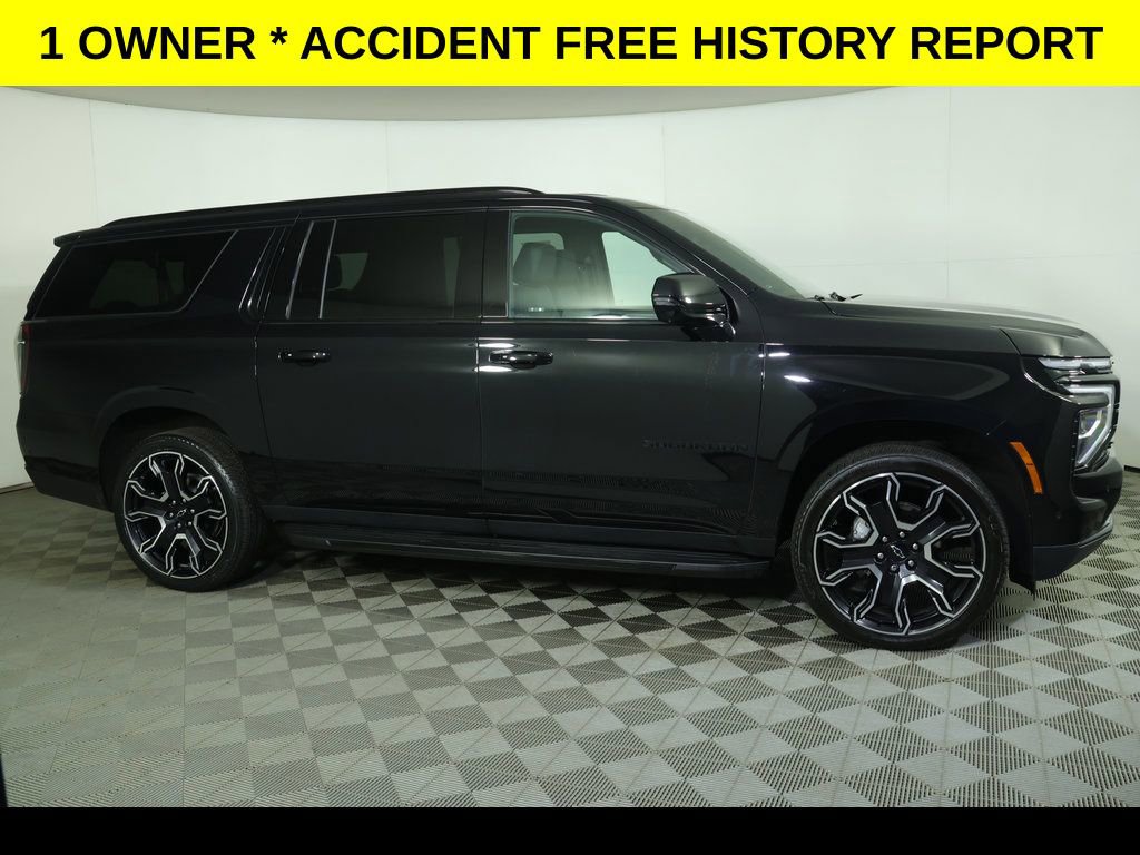 Used 2025 Chevrolet Suburban RST w/ RST Capability Package AWD/4WD image 2