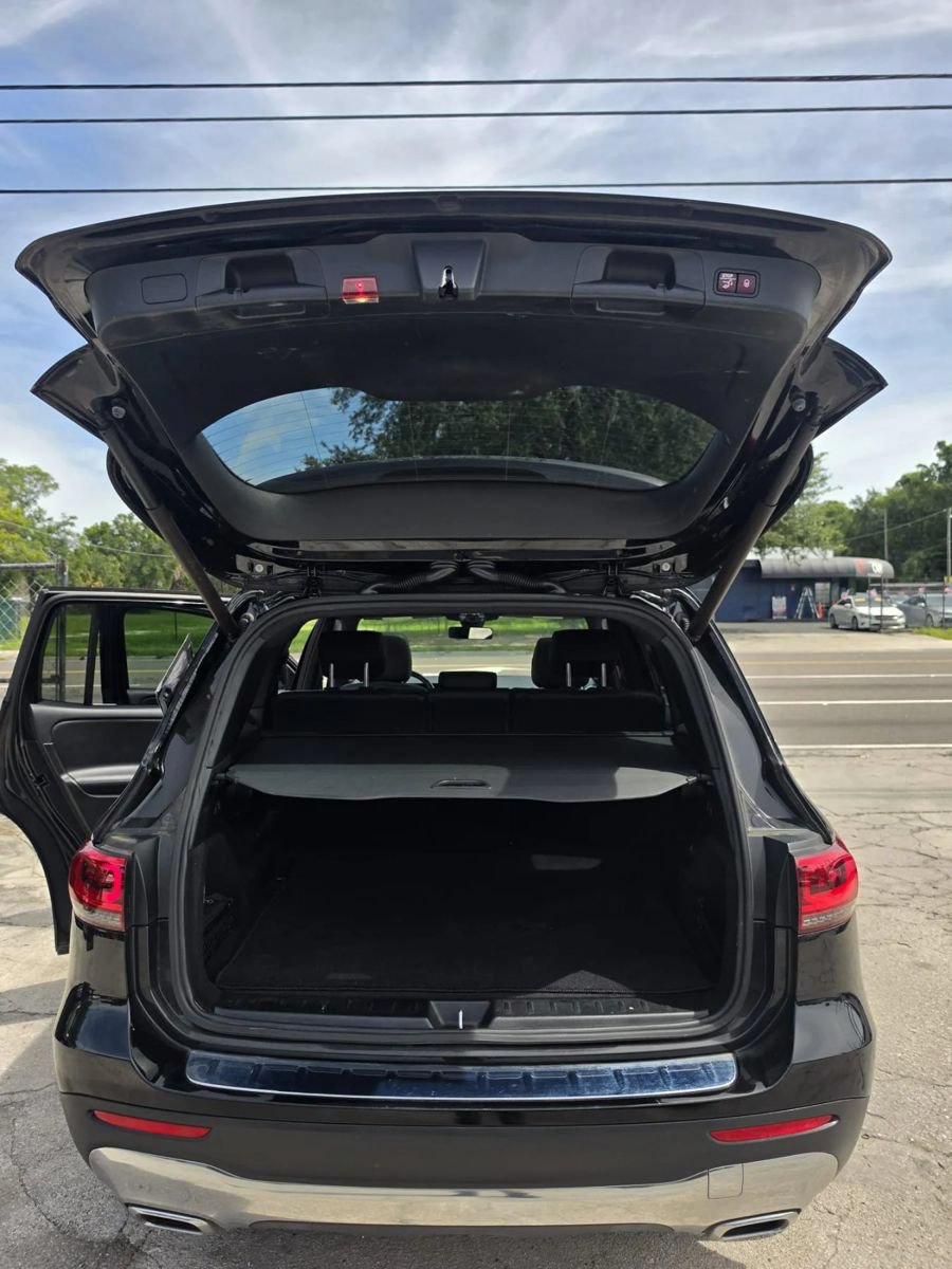 Used 2020 Mercedes-Benz GLB 250 4MATIC w/ Premium Package image 10