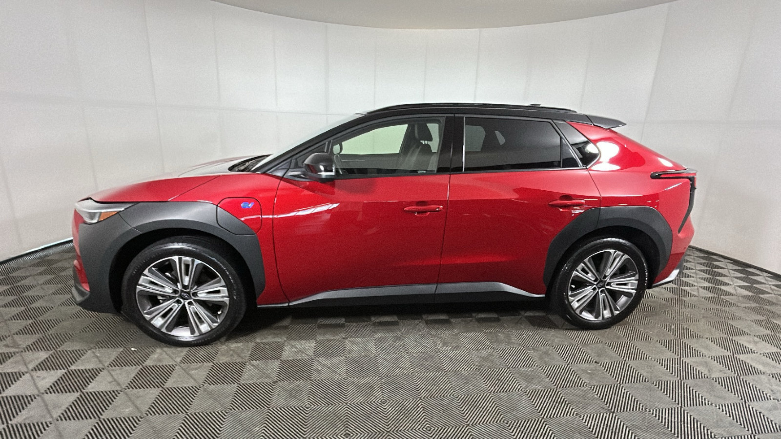 Used 2023 Subaru Solterra AWD image 6