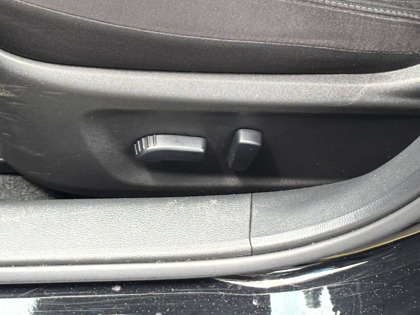 Used 2025 Nissan Altima 2.5 SV FWD image 18