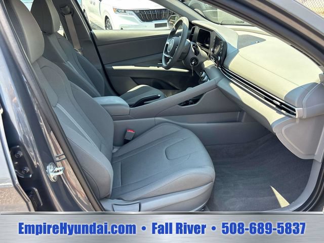 Used 2024 Hyundai Elantra SE FWD image 15