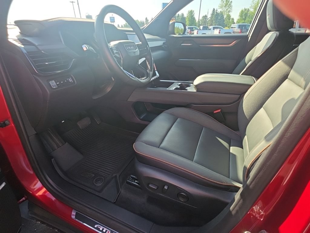 Used 2024 GMC Acadia AT4 w/ Luxury Package AWD/4WD image 23