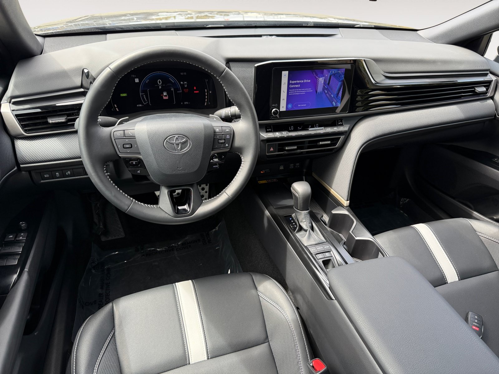 Used 2026 Toyota Camry Hybrid FWD image 15