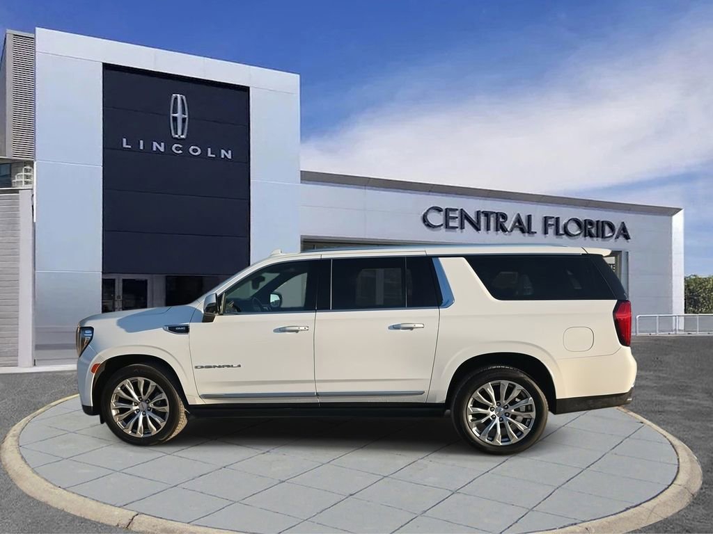 Used 2023 GMC Yukon XL Denali image 4