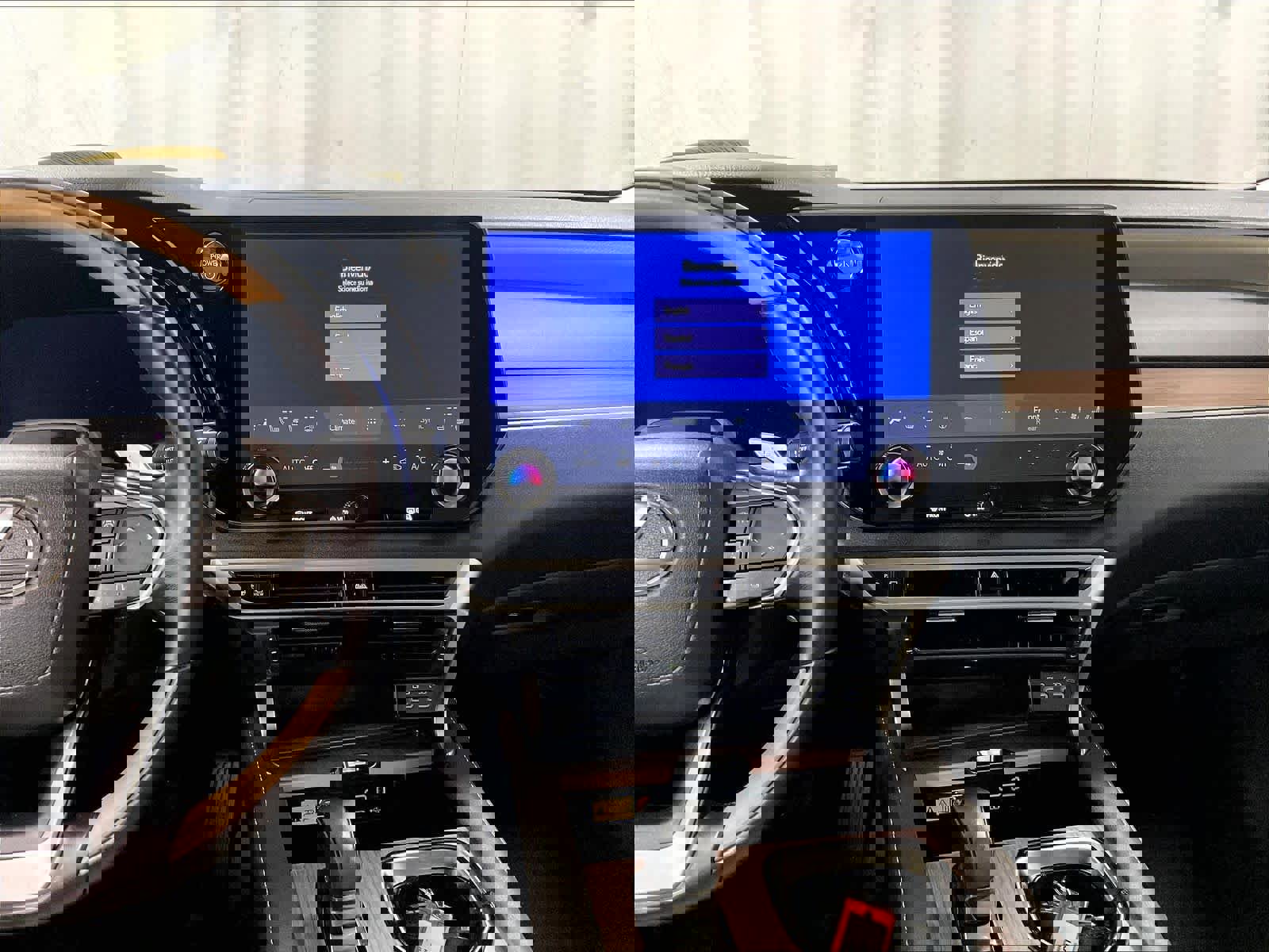 Used 2025 Lexus RX 450h Luxury w/ Convenience Package image 18