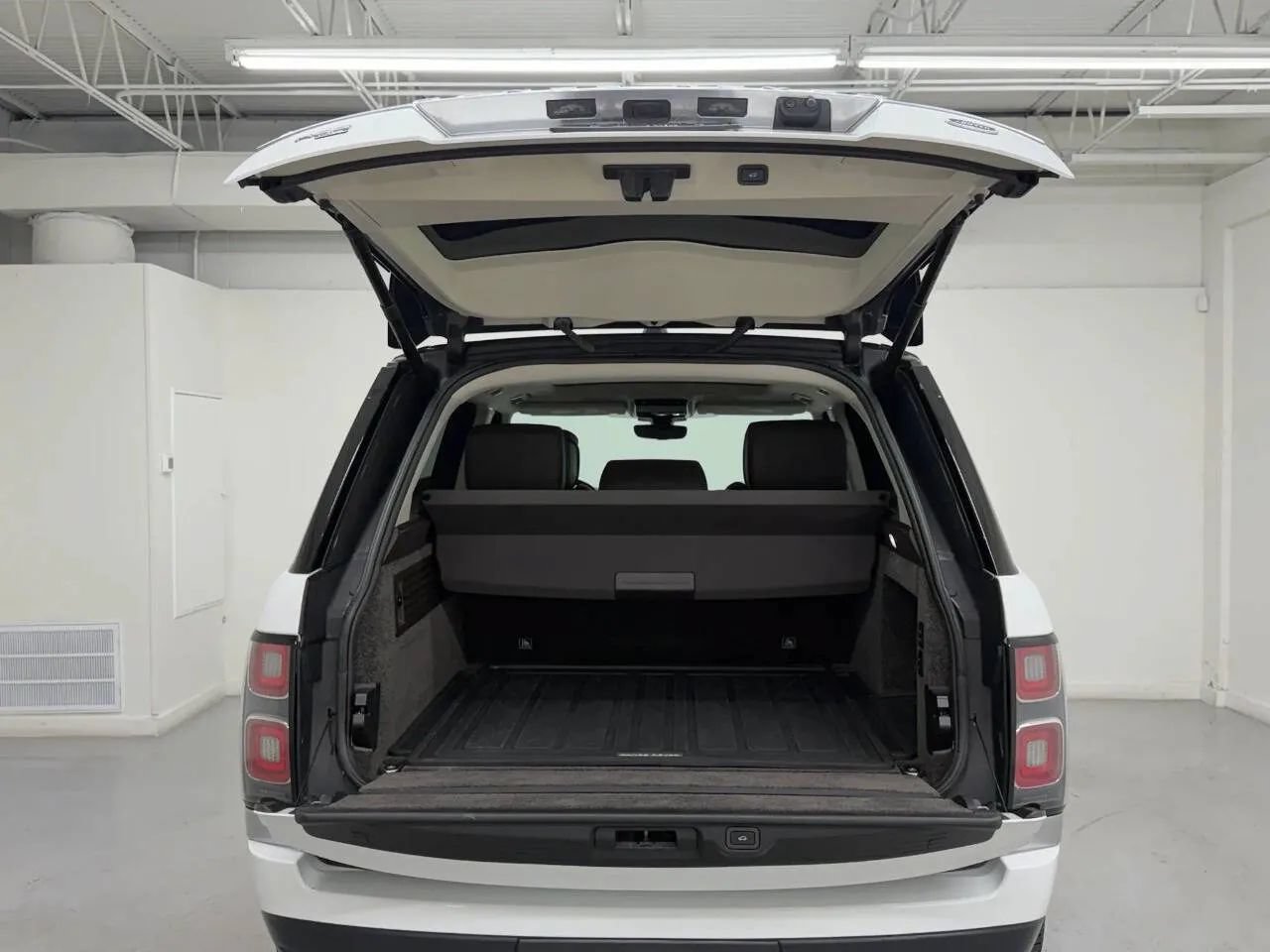Used 2020 Land Rover Range Rover HSE AWD/4WD image 37
