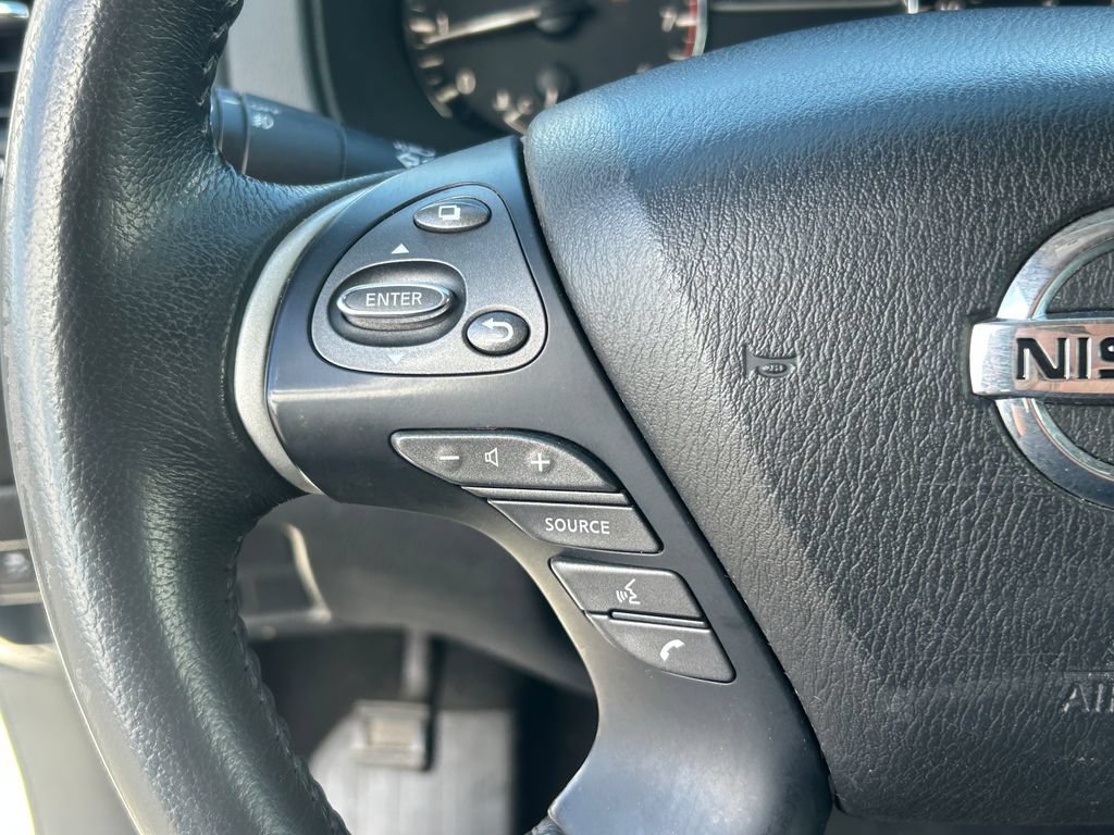 Used 2018 Nissan Pathfinder SV FWD image 19