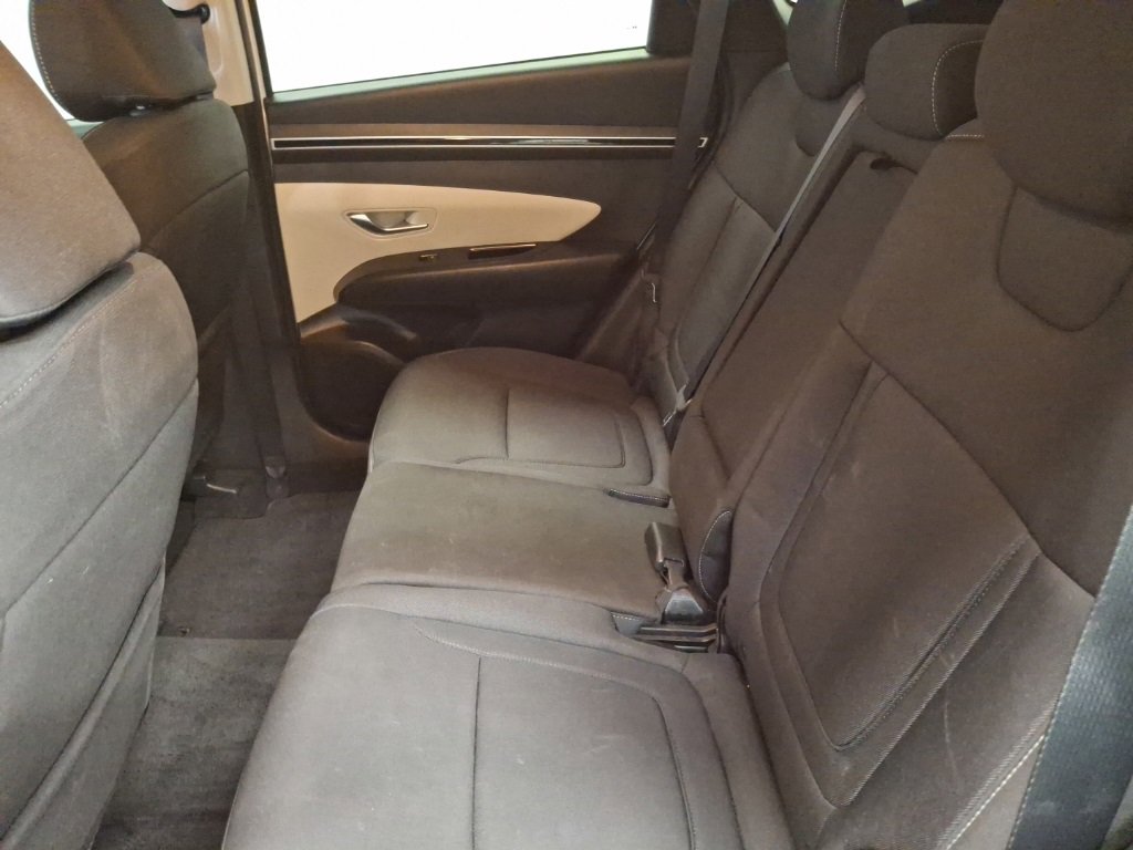 Used 2023 Hyundai Tucson SE image 12