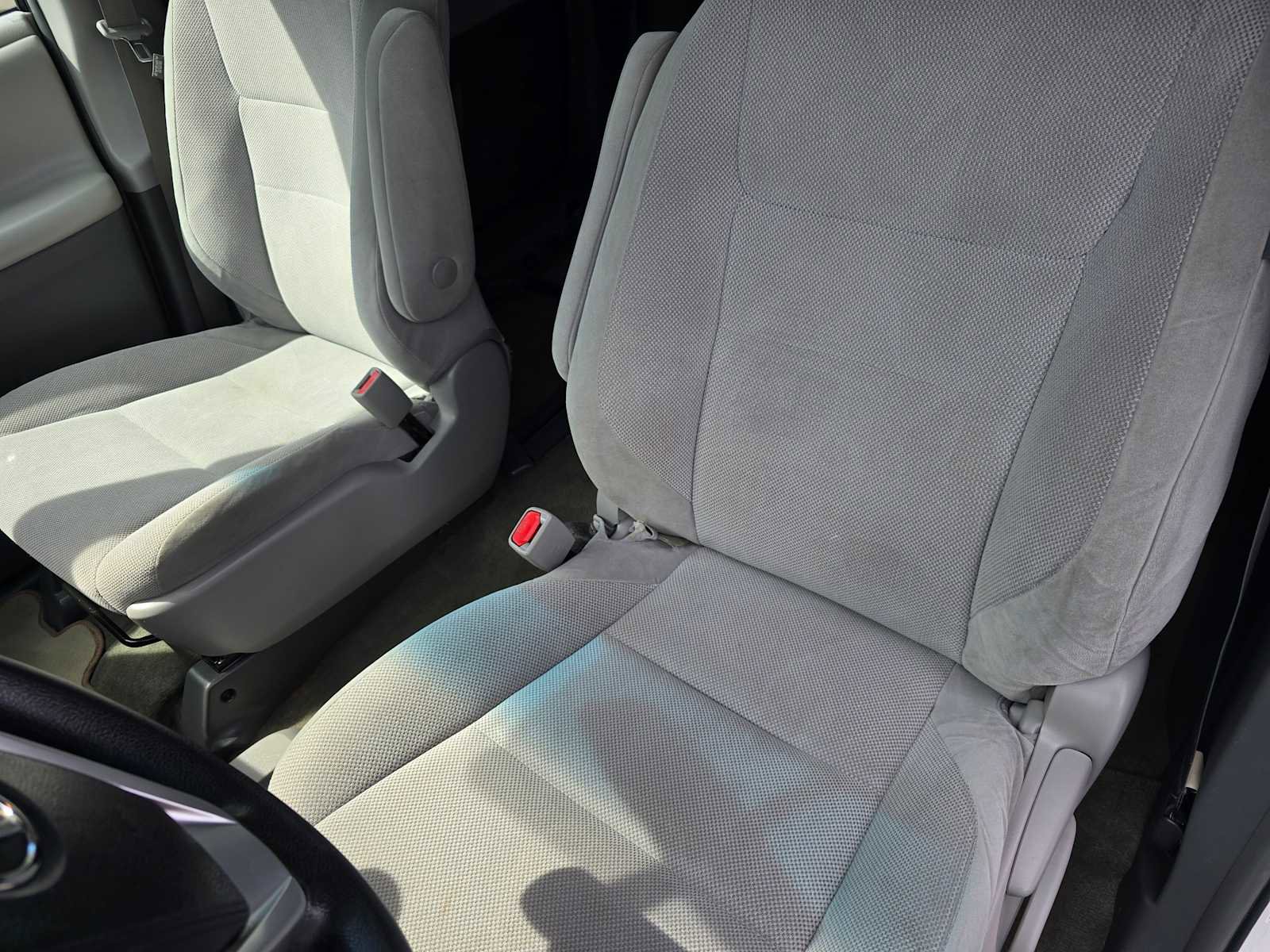 Used 2017 Toyota Sienna L FWD image 22