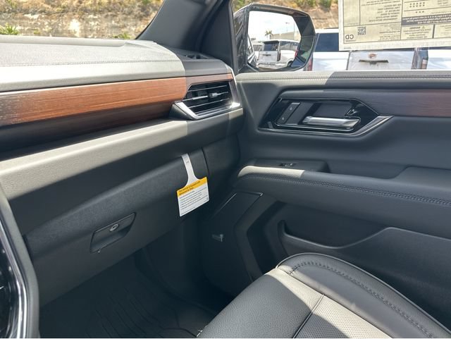New 2026 GMC Yukon XL Denali w/ Advanced Technology Package AWD/4WD image 5