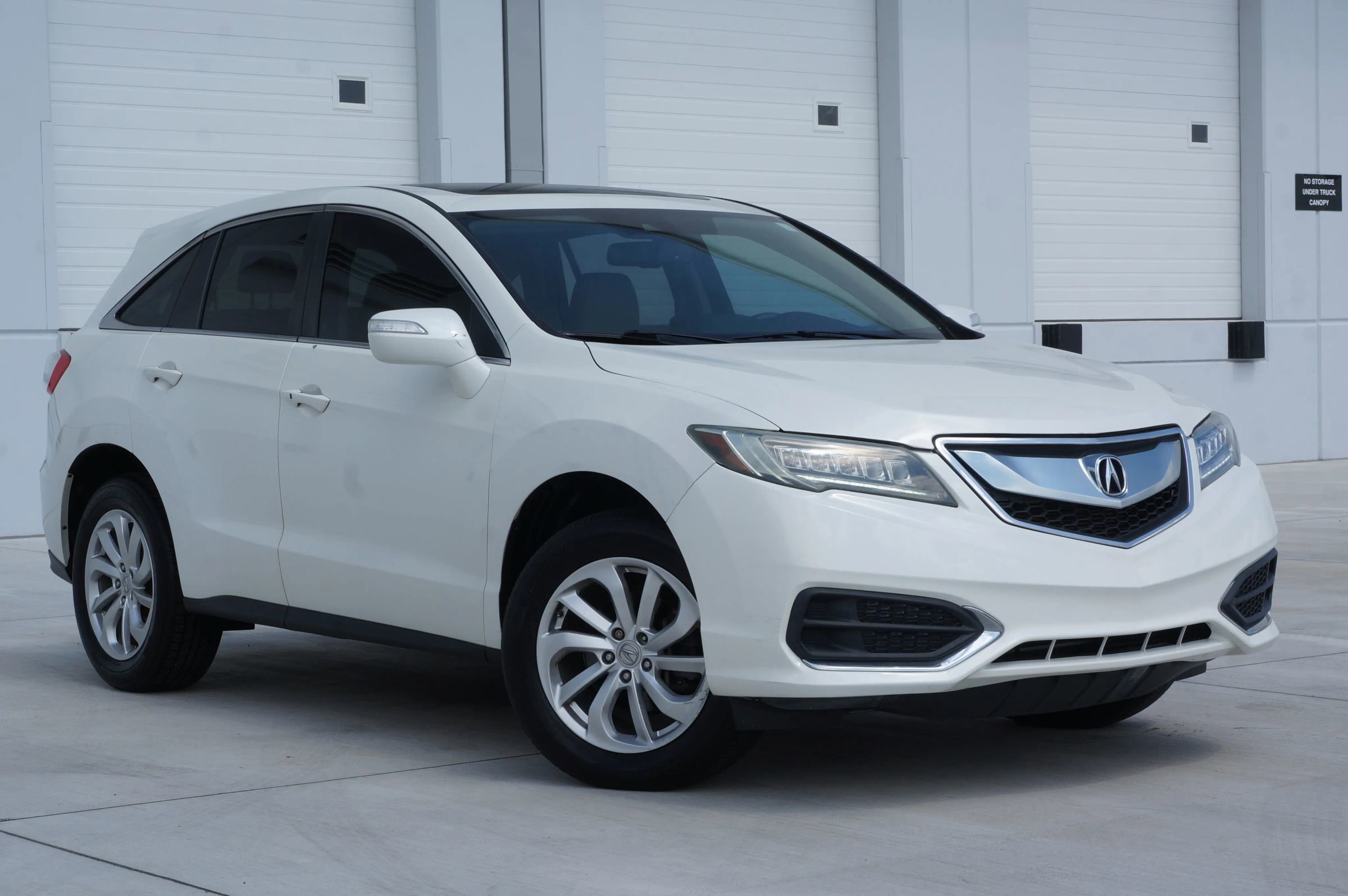 Used 2016 Acura RDX AWD w/ Technology Package image 2