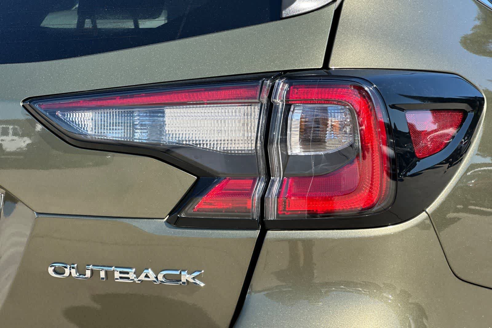 Used 2025 Subaru Outback Limited w/ Popular Package #2 AWD/4WD image 35