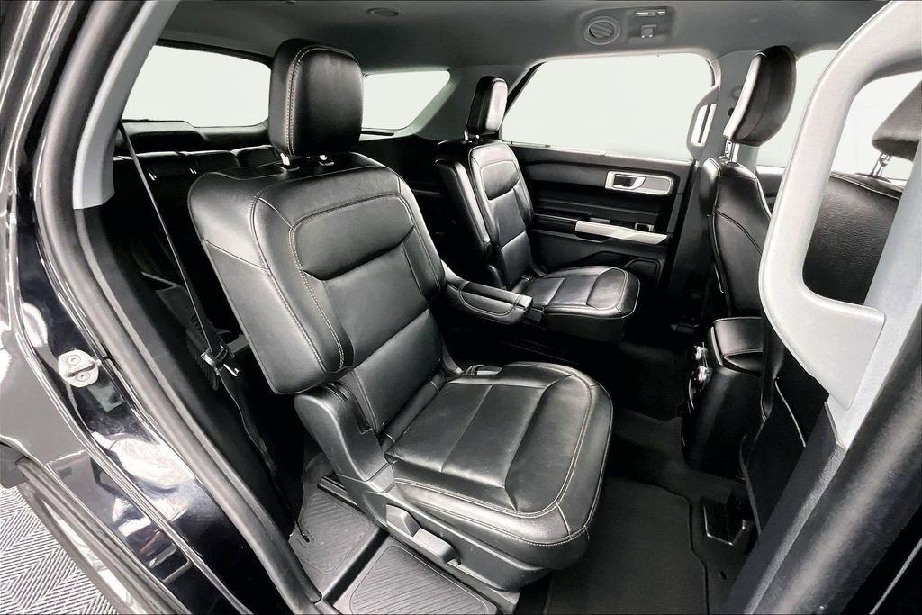 Used 2022 Ford Explorer Limited w/ Equipment Group 301A image 27