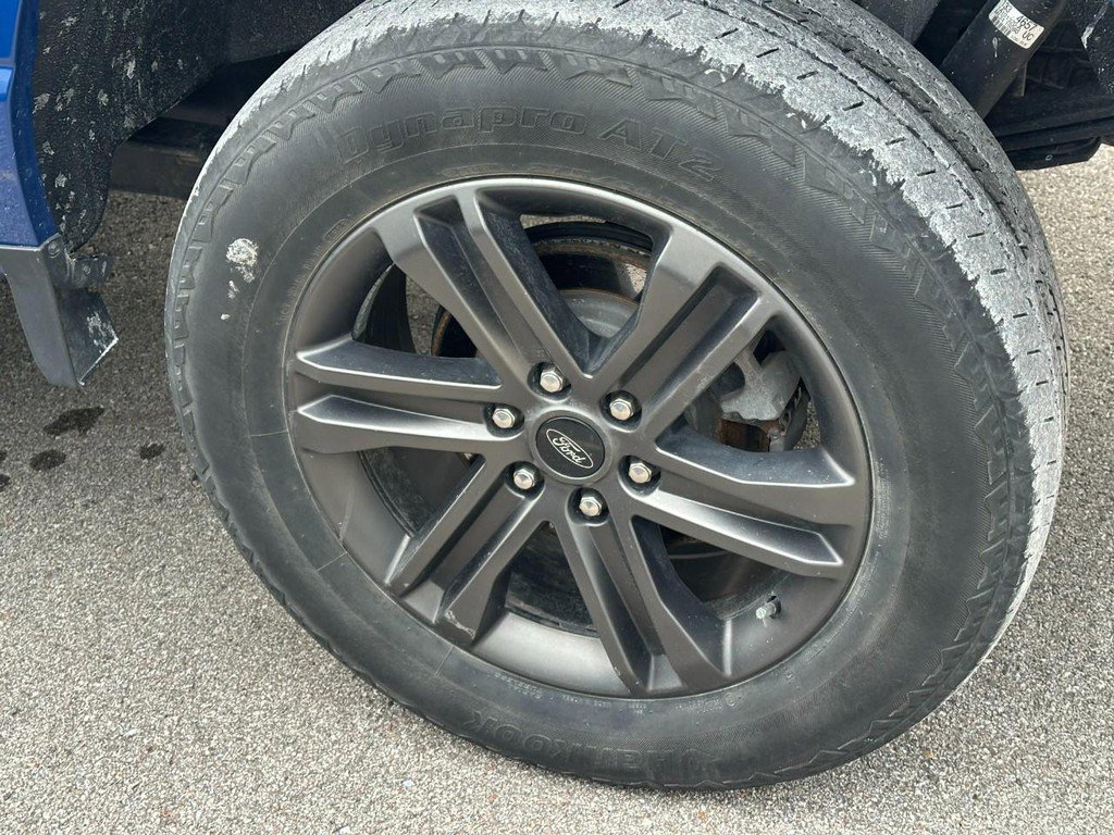 Used 2022 Ford F150 Lariat w/ Equipment Group 502A High image 11