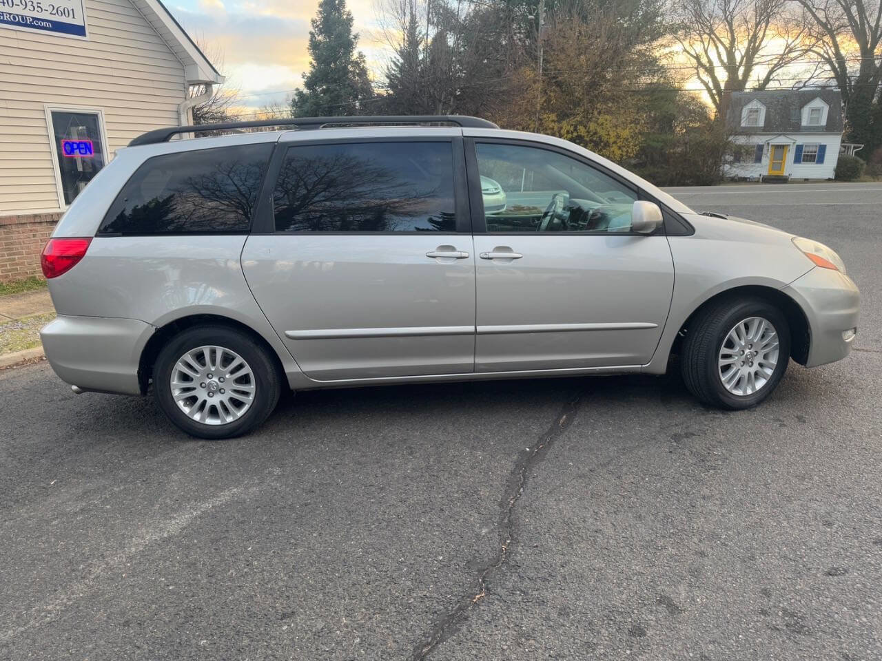 Used 2008 Toyota Sienna image 8