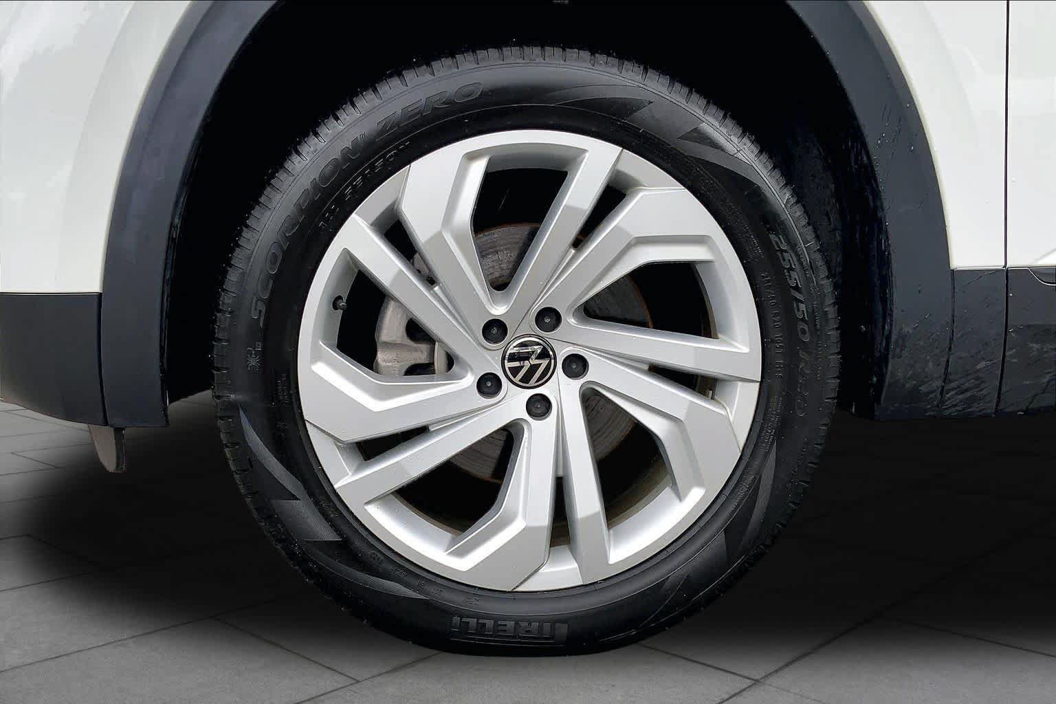 Used 2023 Volkswagen Atlas SE AWD/4WD image 11