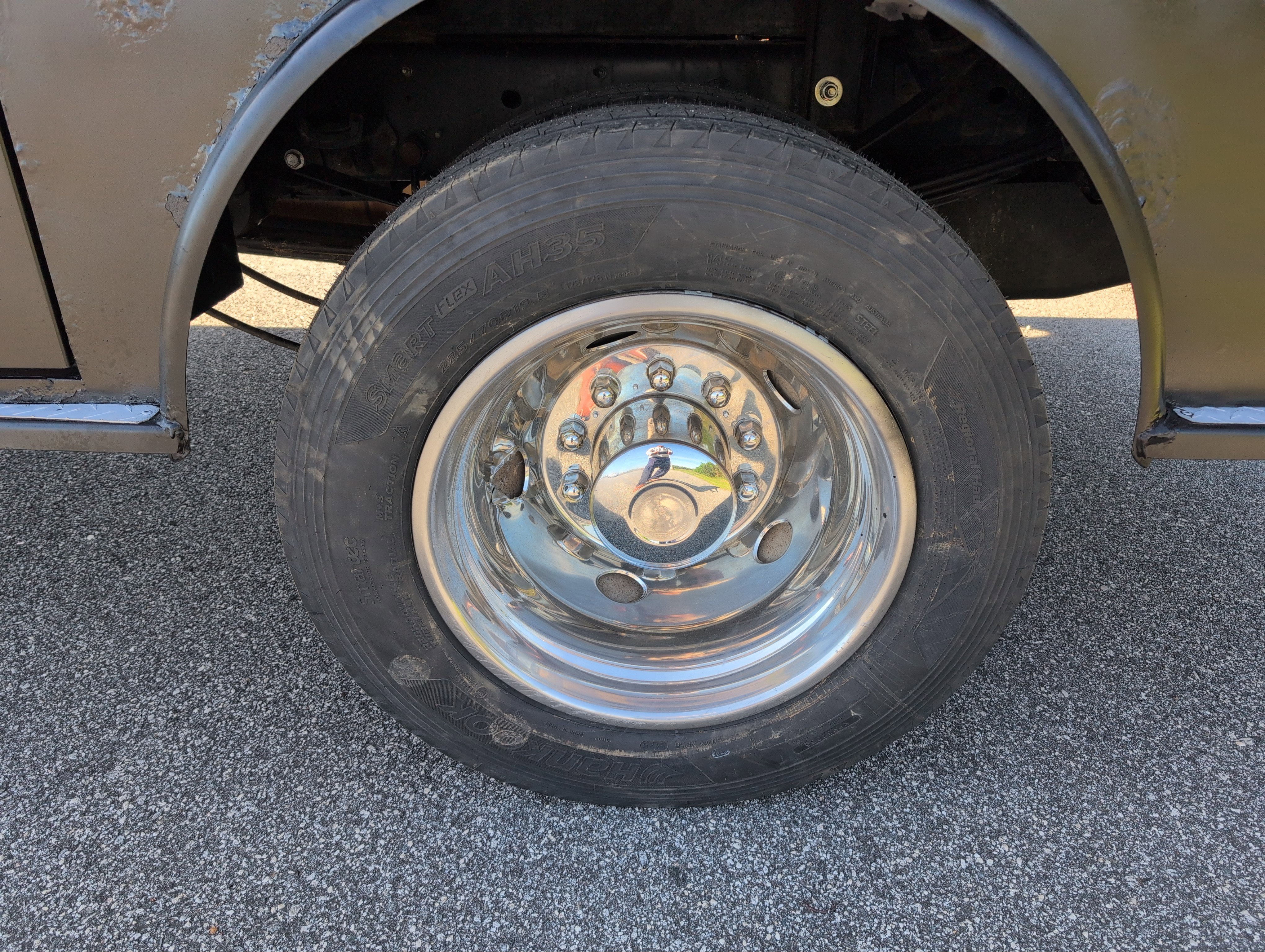 Used 2021 Ford F550 4x4 Crew Cab Super Duty w/ Power Equipment Group image 6