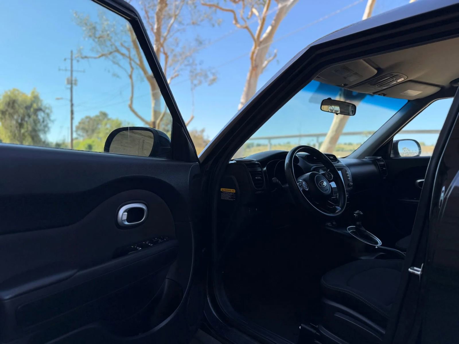 Used 2018 Kia Soul + FWD image 7