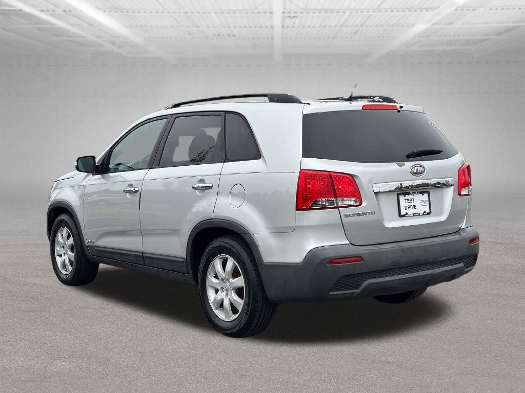 Used 2013 Kia Sorento LX AWD/4WD image 6