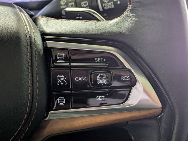 Used 2024 Jeep Grand Cherokee L Summit AWD/4WD image 29