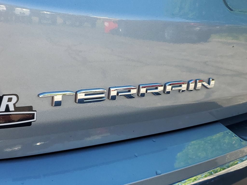 Used 2024 GMC Terrain SLT w/ LPO, Floor Liner Package AWD/4WD image 6